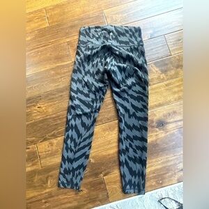 Lululemon leggings size 8